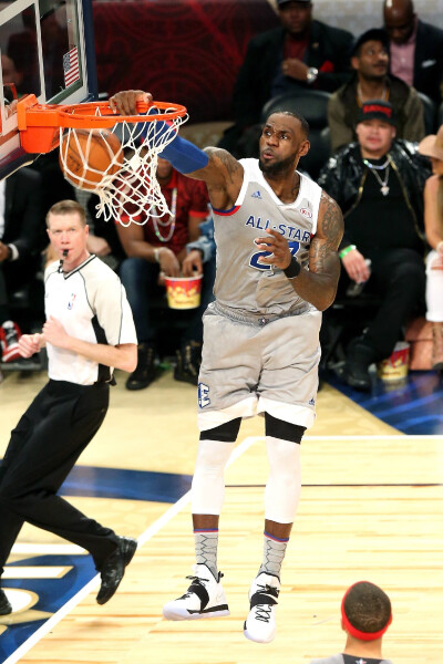 与对战术的 与对战术的