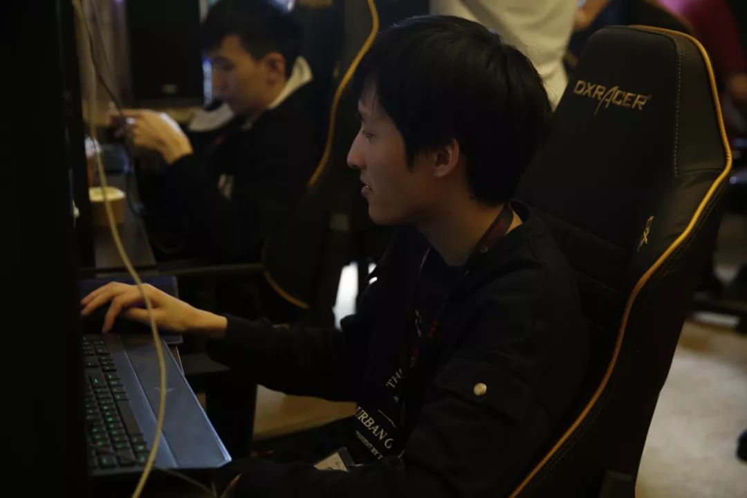 他联赛的 他联赛的